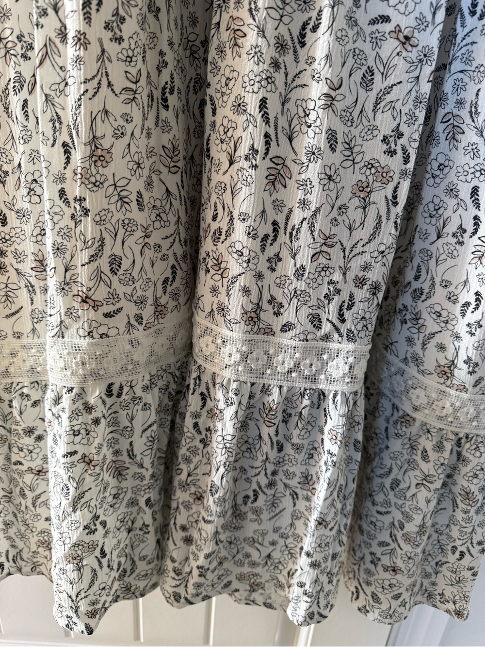 Torrid Maxi Dress Wash Gauze FloralLace Y-Neck Puff Ruffle Sleeves 00 M/L 10 NWT - Picture 9 of 16